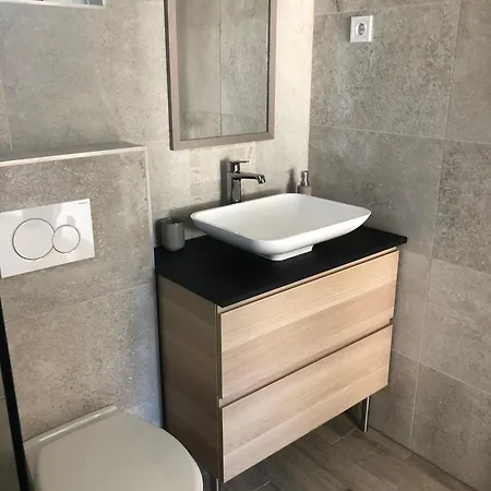 Mokus Apartmanhaz בית נופש *