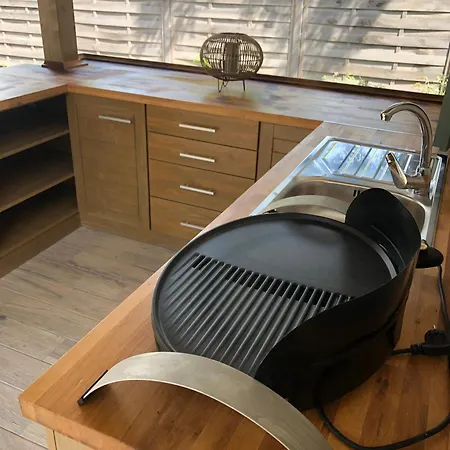 Mokus Apartmanhaz בית נופש באלאטונסארסו