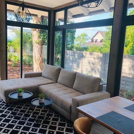 Mokus Apartmanhaz בית נופש *