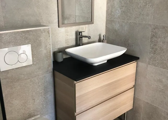 Mokus Apartmanhaz بيت للعطل *