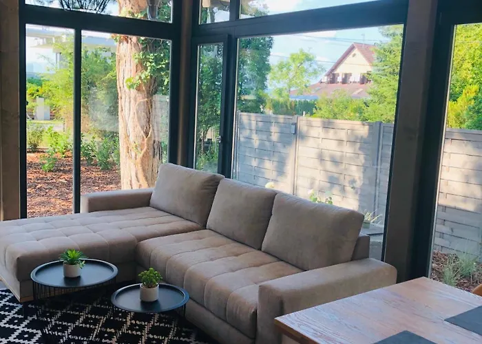 Mokus Apartmanhaz بيت للعطل *