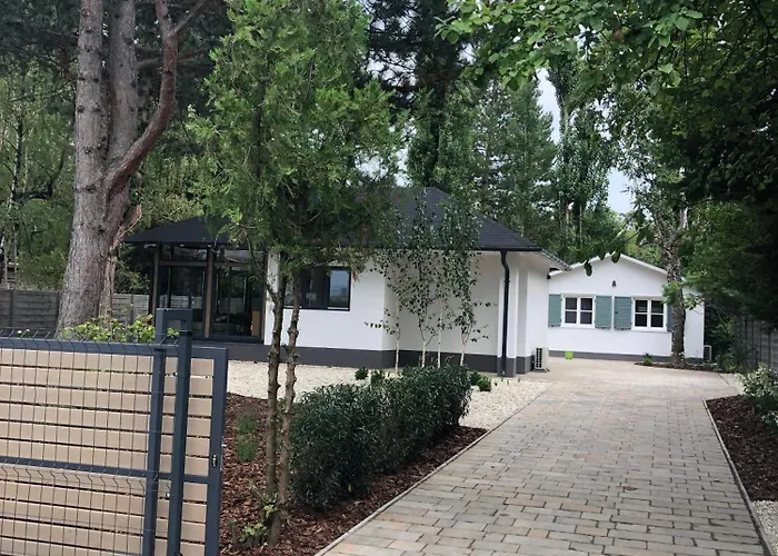 Mokus Apartmanhaz * بالاتونسزارسكو